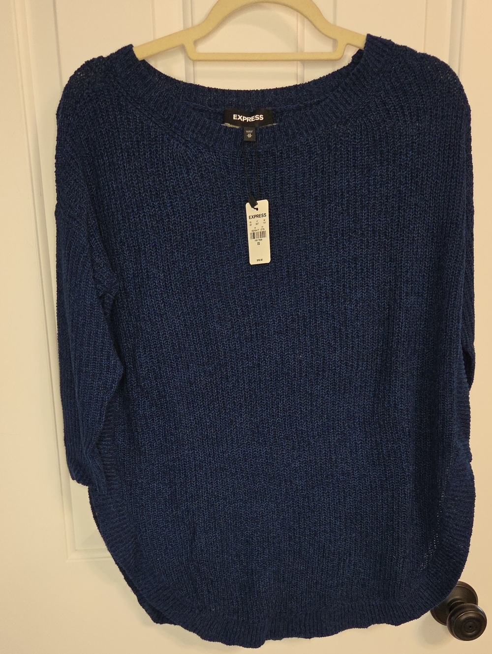 Express Women's Navy Blue Crewneck Chunky Circle Hem Knit Sweater
